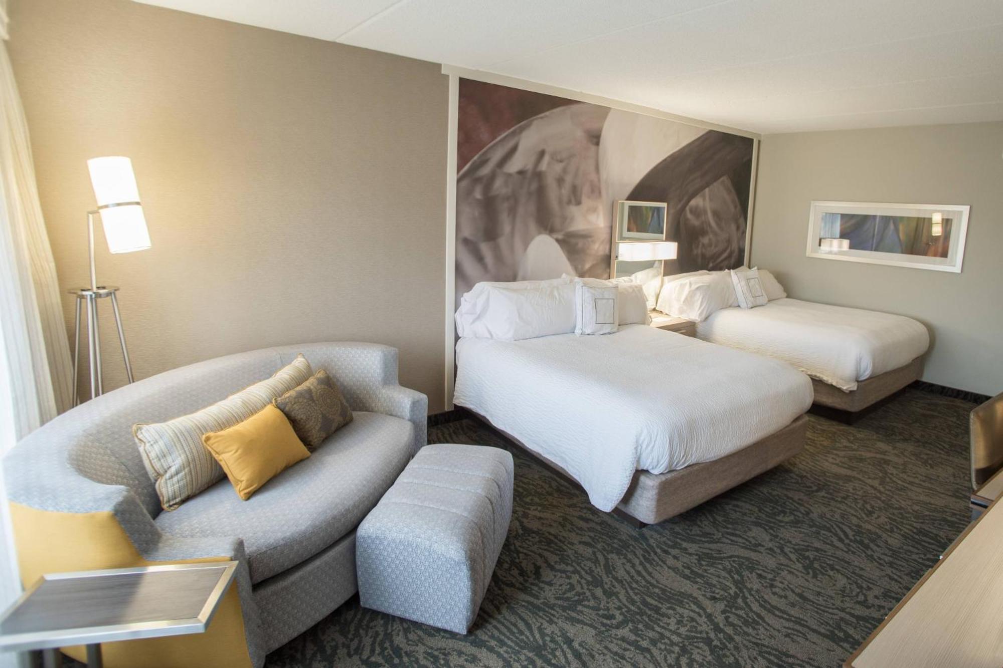 Отель Courtyard By Marriott Хикори Экстерьер фото